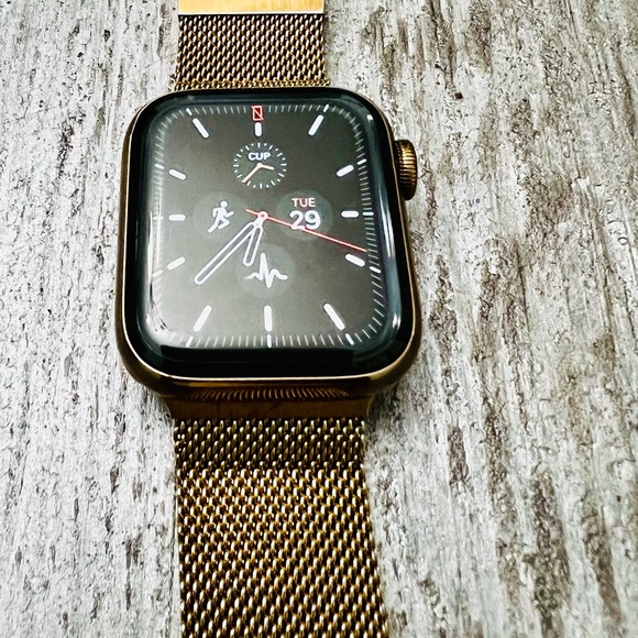 Apple watch series 40mm Stainless Steel Rose Gold